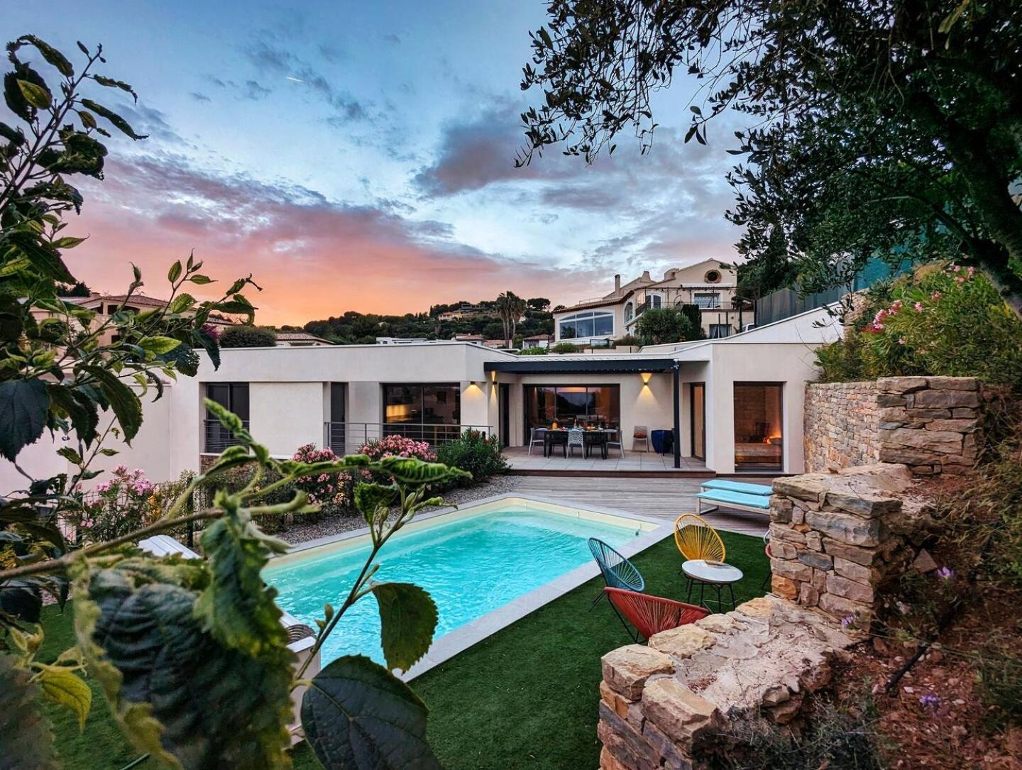 Lone Star Riviera - 5 Minutes Walk To The Villa *